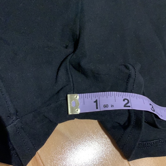 VEUC Black 2.5 in dance or bike shorts - size M Adult - Picture 3 of 16